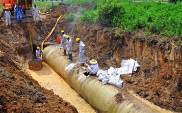 Mở phiên xét xử nhóm cựu cán bộ liên quan vụ vỡ đường ống nước sông Đà